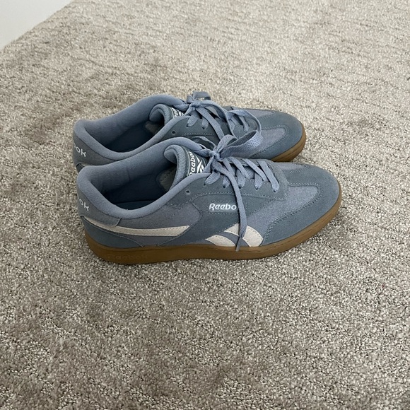 Woman’s Reebok Blue Sneakers - Picture 2 of 5